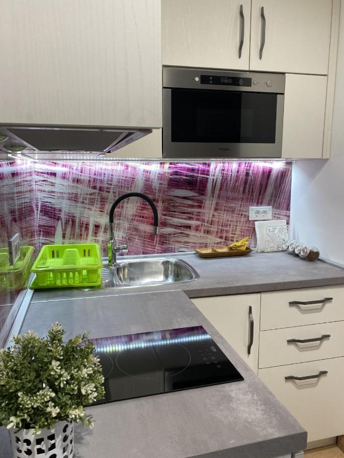 Studio Apartments With Terrace Near Sea - Angela'S Apartments Задар Екстериор снимка