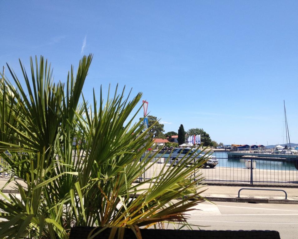 Studio Apartments With Terrace Near Sea - Angela'S Apartments Задар Екстериор снимка